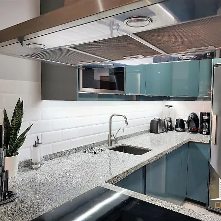 Luxury Navamares Holidays 23 Отель Торевьиа